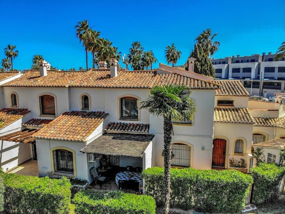 La Isla Casa Barnaby Villa Platja de Larenal ภายนอก รูปภาพ