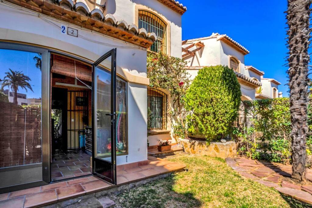La Isla Casa Barnaby Villa Platja de Larenal ภายนอก รูปภาพ