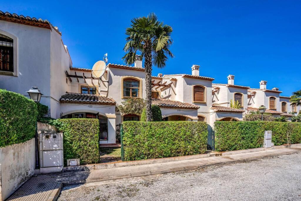 La Isla Casa Barnaby Villa Platja de Larenal ภายนอก รูปภาพ