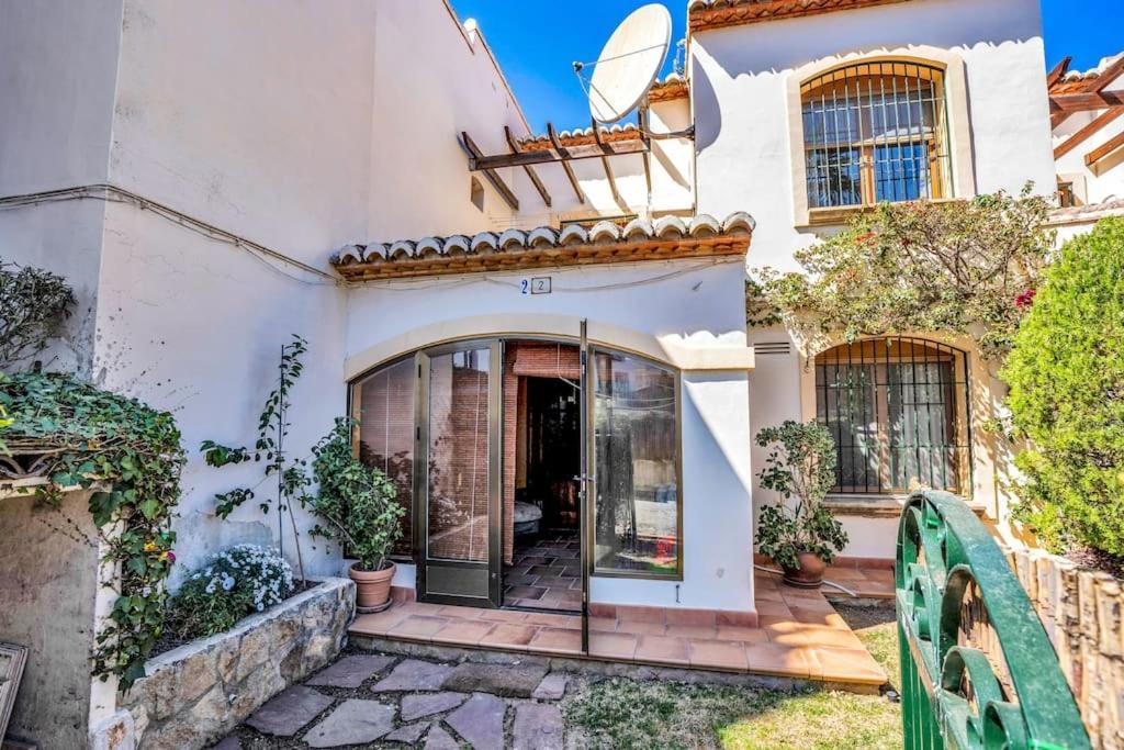 La Isla Casa Barnaby Villa Platja de Larenal ภายนอก รูปภาพ