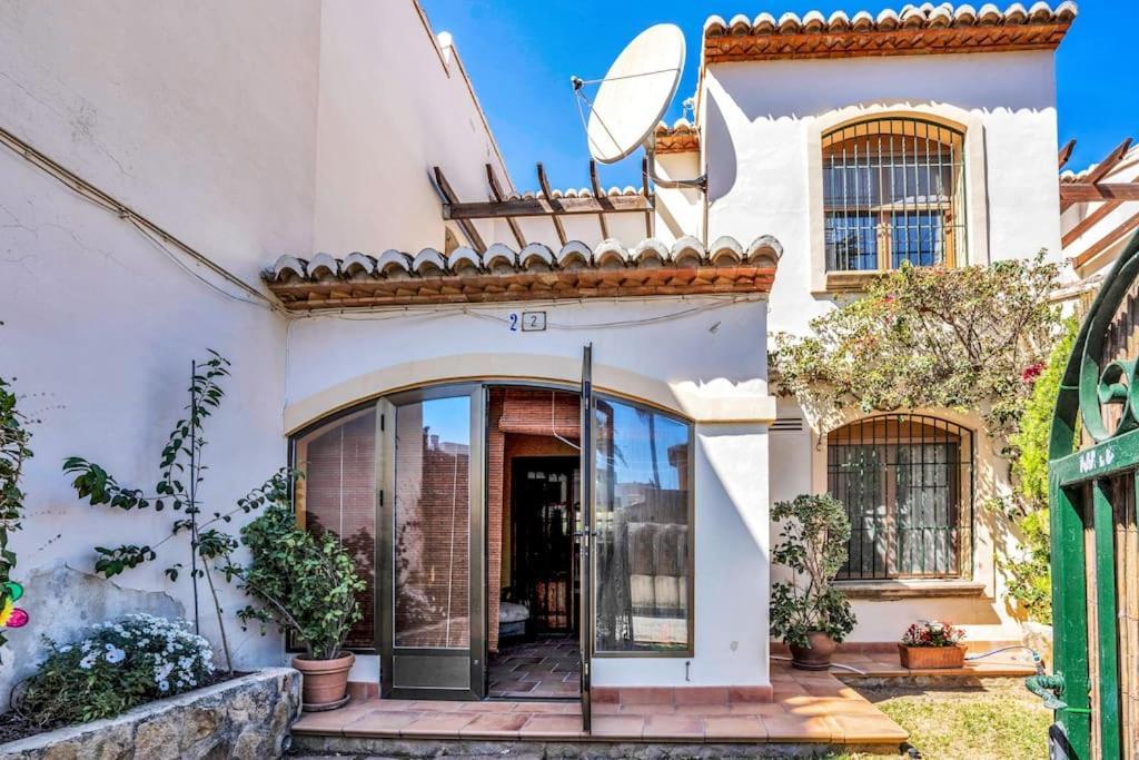 La Isla Casa Barnaby Villa Platja de Larenal ภายนอก รูปภาพ