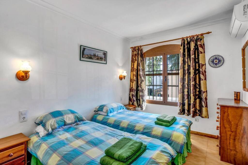 La Isla Casa Barnaby Villa Platja de Larenal ภายนอก รูปภาพ