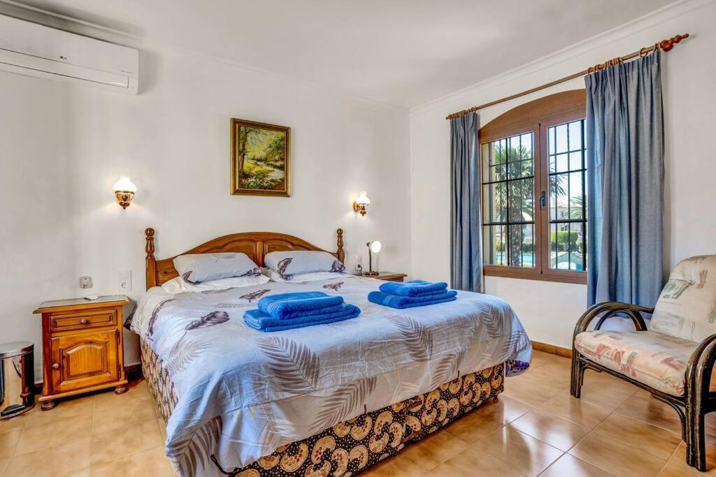 La Isla Casa Barnaby Villa Platja de Larenal ภายนอก รูปภาพ