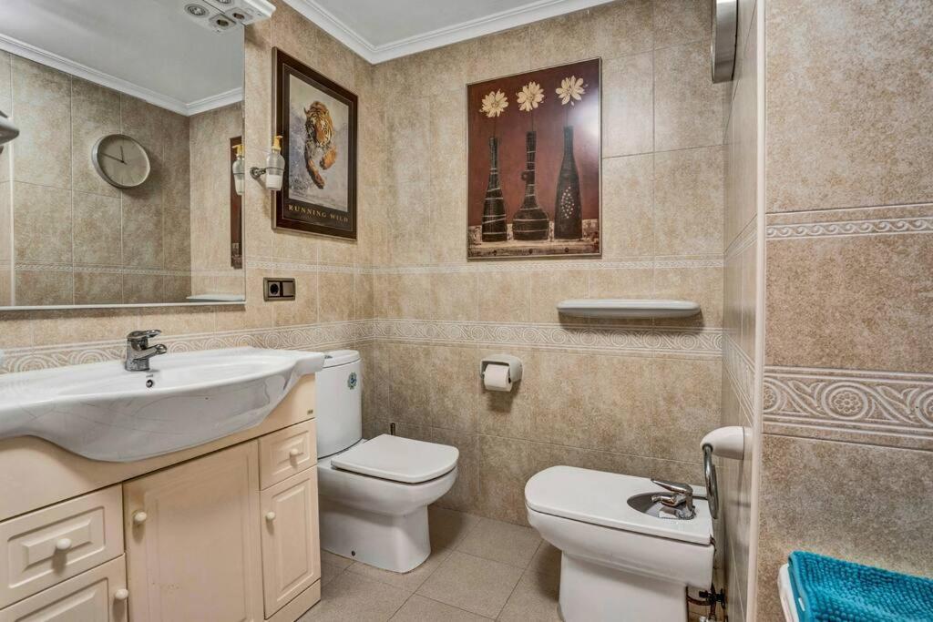 La Isla Casa Barnaby Villa Platja de Larenal ภายนอก รูปภาพ