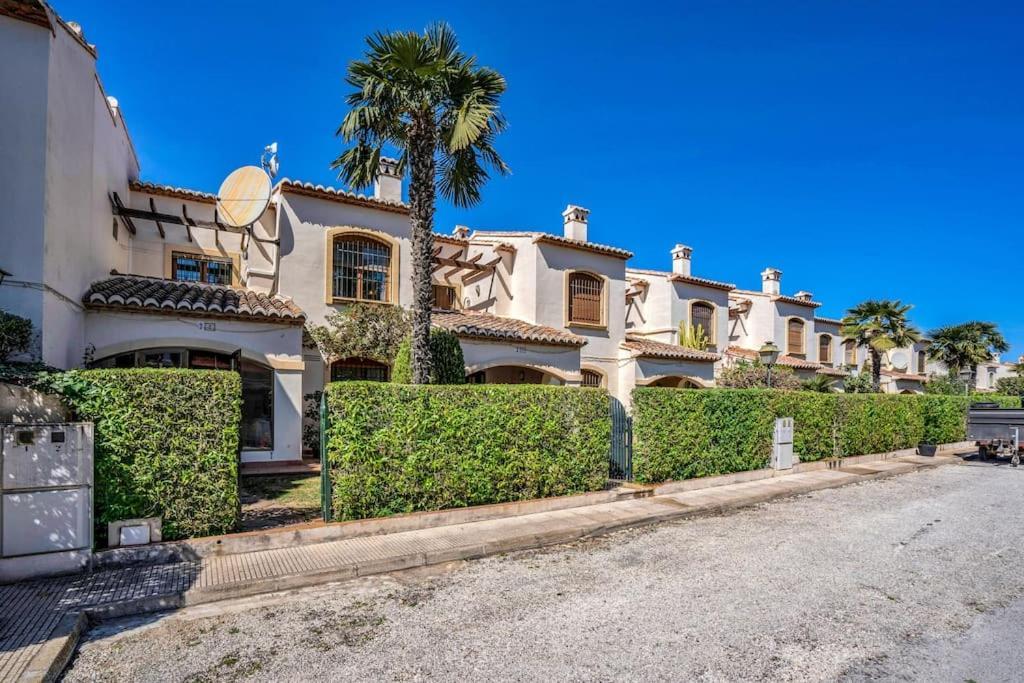 La Isla Casa Barnaby Villa Platja de Larenal ภายนอก รูปภาพ